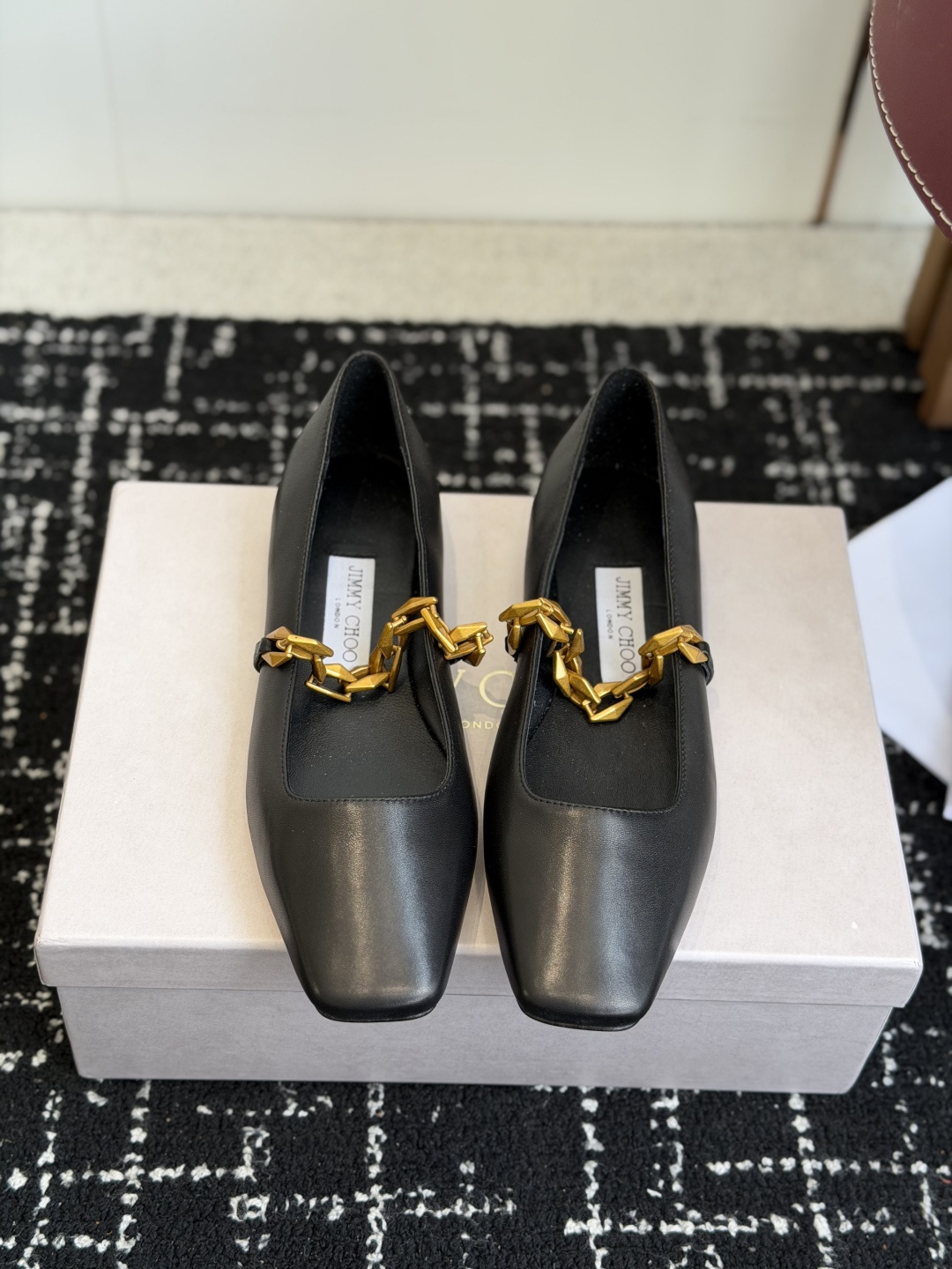 东莞代购级Jimmy Choo 26ss新品方头单鞋 高品质颜值单品推荐，贸易公司订单同步专柜 主打精致