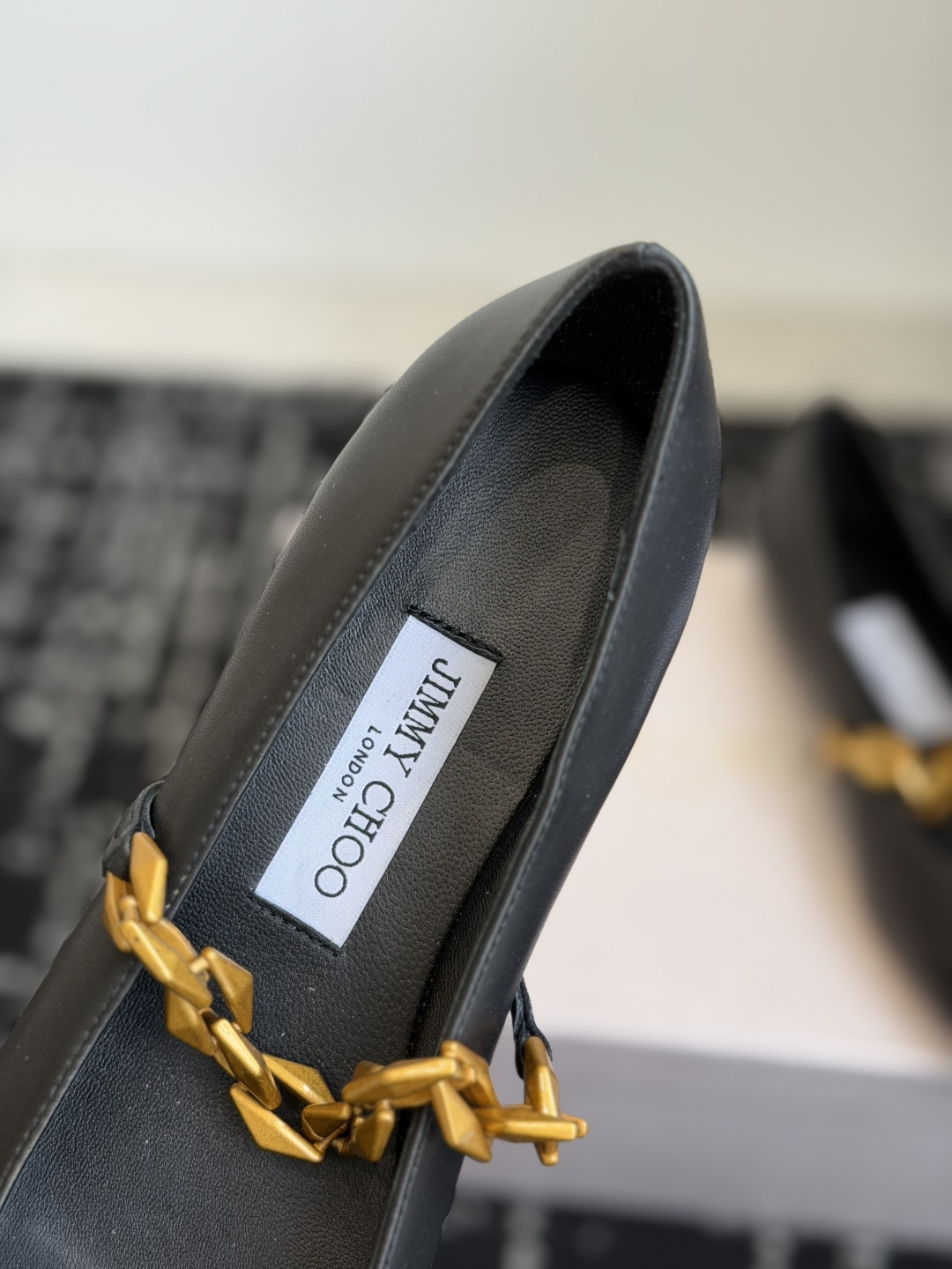 东莞代购级Jimmy Choo 26ss新品方头单鞋 高品质颜值单品推荐，贸易公司订单同步专柜 主打精致