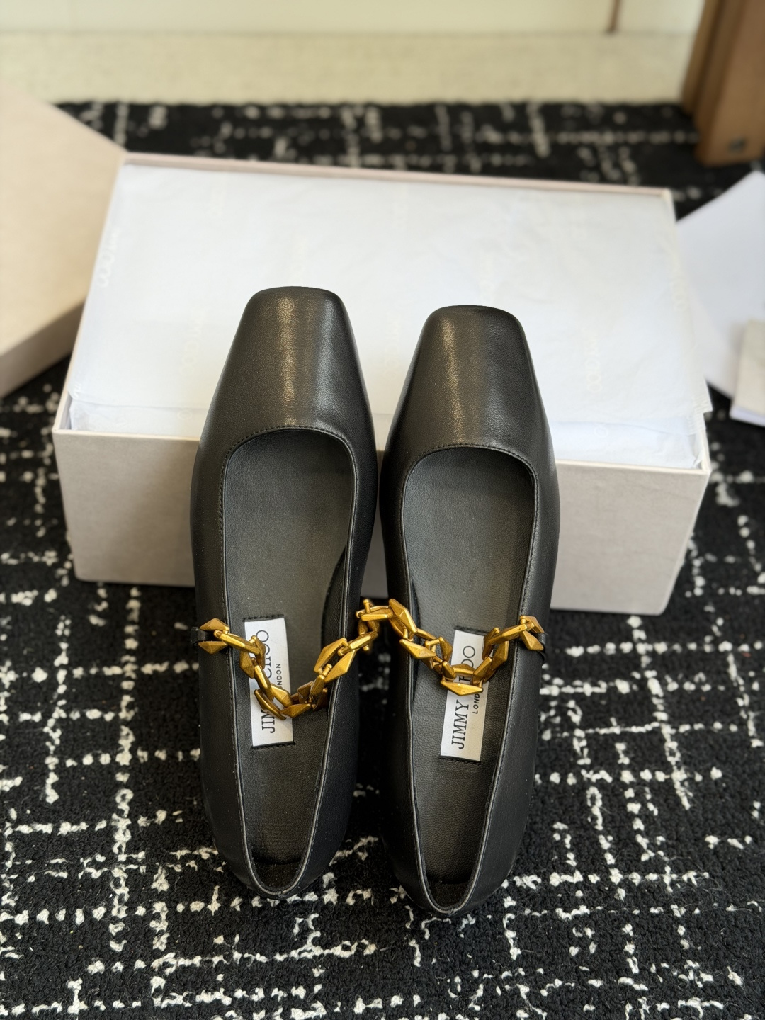 东莞代购级Jimmy Choo 26ss新品方头单鞋 高品质颜值单品推荐，贸易公司订单同步专柜 主打精致