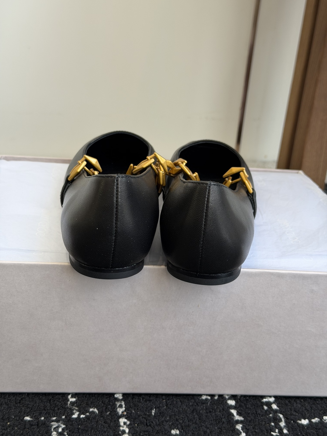 东莞代购级Jimmy Choo 26ss新品方头单鞋 高品质颜值单品推荐，贸易公司订单同步专柜 主打精致