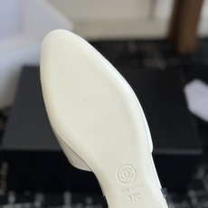 代购级CHANEL 香奈儿 26ss 春夏秀款 后空 凉鞋 第一眼看上就被种草了金色流动线条高跟凉鞋,极 代购级CHANEL 香奈儿 26ss 春夏秀款 后空 凉鞋 第一眼看上就被种草了金色流动线条高跟凉鞋,极