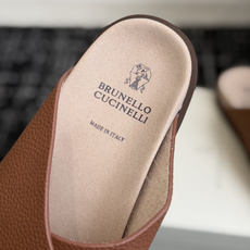 东莞代购级Brunello Cucinelli BC男士休闲凉拖鞋|此款凉拖鞋鞋面料采用意大利进口荔枝纹 东莞代购级Brunello Cucinelli BC男士休闲凉拖鞋|此款凉拖鞋鞋面料采用意大利进口荔枝纹
