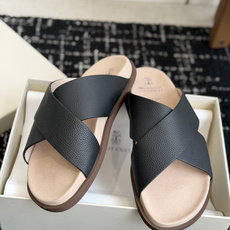 东莞代购级Brunello Cucinelli BC男士休闲凉拖鞋|此款凉拖鞋鞋面料采用意大利进口荔枝纹 东莞代购级Brunello Cucinelli BC男士休闲凉拖鞋|此款凉拖鞋鞋面料采用意大利进口荔枝纹