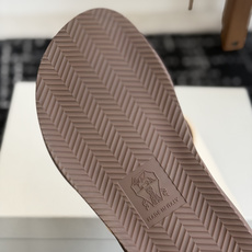 东莞代购级Brunello Cucinelli BC男士休闲凉拖鞋|此款凉拖鞋鞋面料采用意大利进口荔枝纹 东莞代购级Brunello Cucinelli BC男士休闲凉拖鞋|此款凉拖鞋鞋面料采用意大利进口荔枝纹