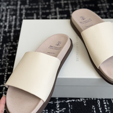 东莞代购级Brunello Cucinelli BC男士休闲凉拖鞋|此款凉拖鞋鞋面料采用意大利进口荔枝纹 东莞代购级Brunello Cucinelli BC男士休闲凉拖鞋|此款凉拖鞋鞋面料采用意大利进口荔枝纹