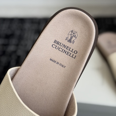 东莞代购级Brunello Cucinelli BC男士休闲凉拖鞋|此款凉拖鞋鞋面料采用意大利进口荔枝纹 东莞代购级Brunello Cucinelli BC男士休闲凉拖鞋|此款凉拖鞋鞋面料采用意大利进口荔枝纹