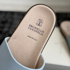 东莞代购级Brunello Cucinelli BC男士休闲凉拖鞋|此款凉拖鞋鞋面料采用意大利进口荔枝纹 东莞代购级Brunello Cucinelli BC男士休闲凉拖鞋|此款凉拖鞋鞋面料采用意大利进口荔枝纹
