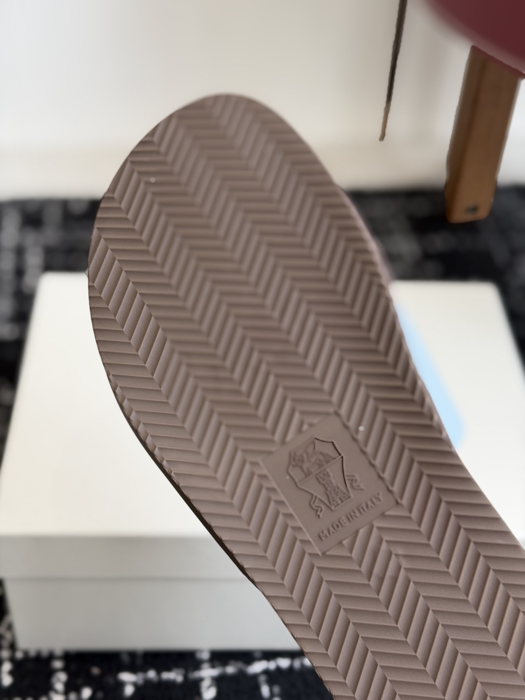 东莞代购级Brunello Cucinelli BC男士休闲凉拖鞋|此款凉拖鞋鞋面料采用意大利进口荔枝纹 东莞代购级Brunello Cucinelli BC男士休闲凉拖鞋|此款凉拖鞋鞋面料采用意大利进口荔枝纹