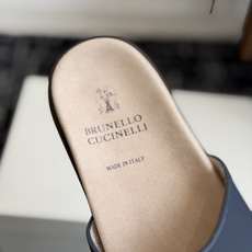 东莞代购级Brunello Cucinelli BC男士休闲凉拖鞋|此款凉拖鞋鞋面料采用意大利进口荔枝纹 东莞代购级Brunello Cucinelli BC男士休闲凉拖鞋|此款凉拖鞋鞋面料采用意大利进口荔枝纹