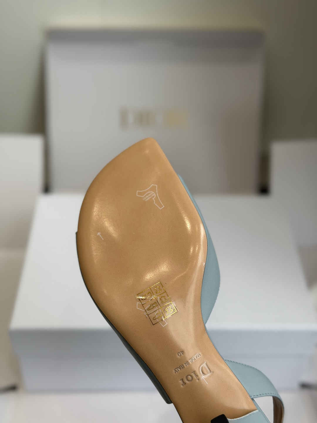 东莞代购级迪奥 Dior 26ss 新色 新元素MISS DIOR 春夏新款方头蝴蝶结拖鞋刺绣、丝绸元素