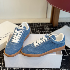 代购级ISABEL.MARANT 伊莎贝尔·玛兰 26ss 新款魔术贴德训鞋以打破常规的不羁风格展现生活 代购级ISABEL.MARANT 伊莎贝尔·玛兰 26ss 新款魔术贴德训鞋以打破常规的不羁风格展现生活