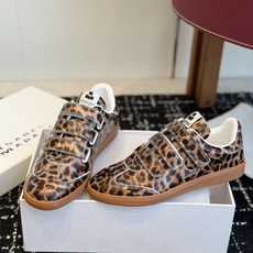 代购级ISABEL.MARANT 伊莎贝尔·玛兰 26ss 新款魔术贴德训鞋以打破常规的不羁风格展现生活 代购级ISABEL.MARANT 伊莎贝尔·玛兰 26ss 新款魔术贴德训鞋以打破常规的不羁风格展现生活