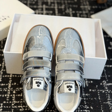 代购级ISABEL.MARANT 伊莎贝尔·玛兰 26ss 新款魔术贴德训鞋以打破常规的不羁风格展现生活 代购级ISABEL.MARANT 伊莎贝尔·玛兰 26ss 新款魔术贴德训鞋以打破常规的不羁风格展现生活