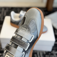 代购级ISABEL.MARANT 伊莎贝尔·玛兰 26ss 新款魔术贴德训鞋以打破常规的不羁风格展现生活 代购级ISABEL.MARANT 伊莎贝尔·玛兰 26ss 新款魔术贴德训鞋以打破常规的不羁风格展现生活
