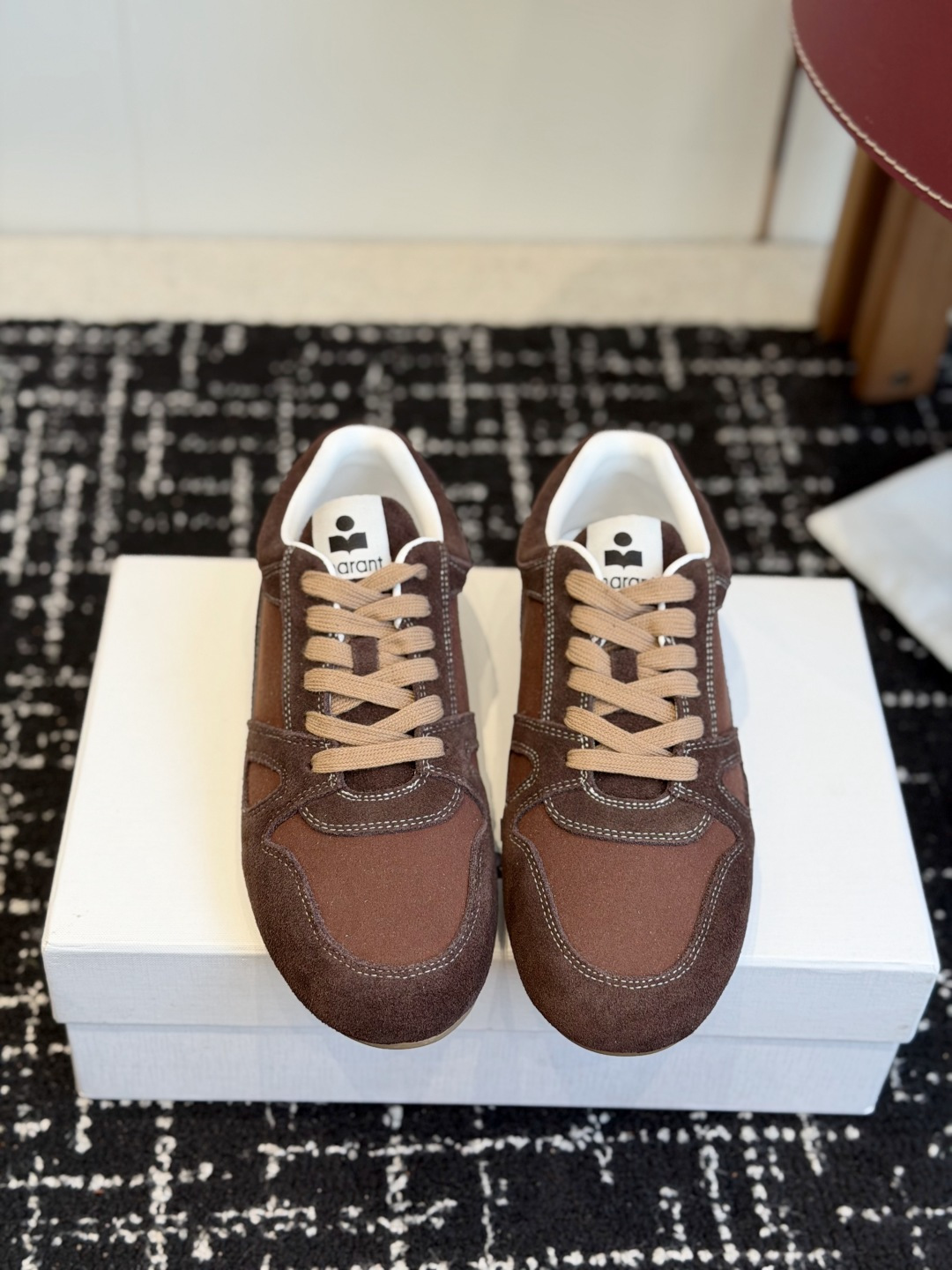 代购级ISABEL.MARANT 伊莎贝尔·玛兰 26ss 新款魔术贴德训鞋以打破常规的不羁风格展现生活