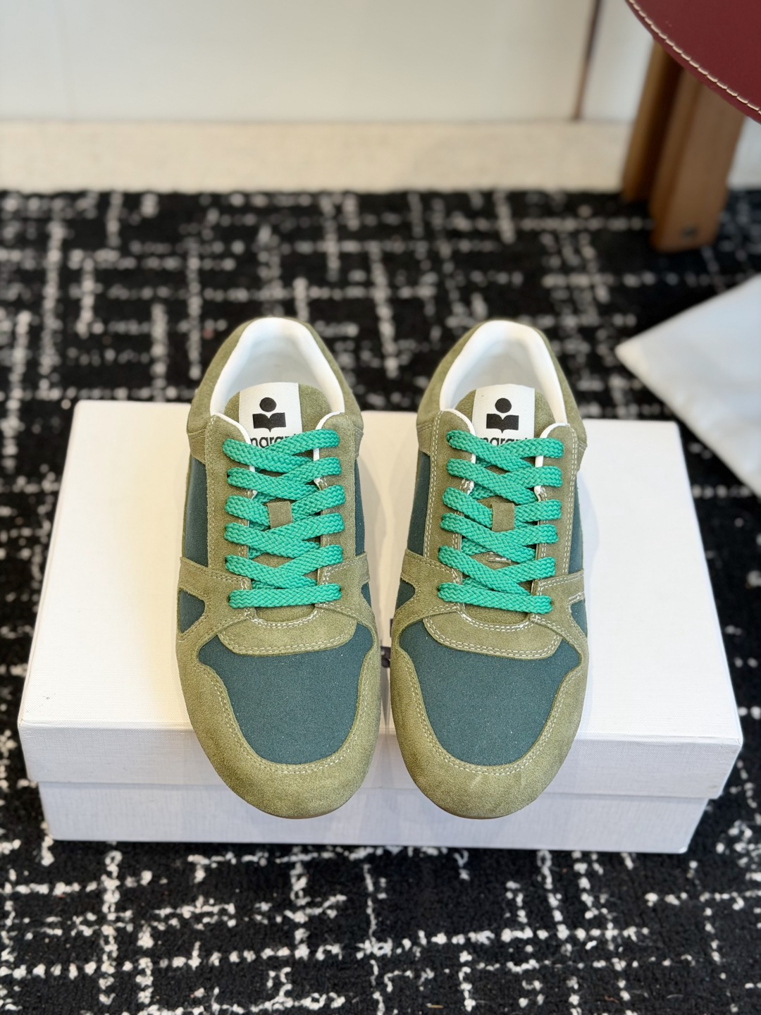 代购级ISABEL.MARANT 伊莎贝尔·玛兰 26ss 新款魔术贴德训鞋以打破常规的不羁风格展现生活