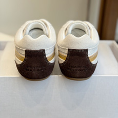 代购级ISABEL.MARANT 伊莎贝尔·玛兰 26ss 新款魔术贴德训鞋以打破常规的不羁风格展现生活 代购级ISABEL.MARANT 伊莎贝尔·玛兰 26ss 新款魔术贴德训鞋以打破常规的不羁风格展现生活