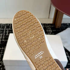 代购级ISABEL.MARANT 伊莎贝尔·玛兰 26ss 新款魔术贴德训鞋以打破常规的不羁风格展现生活 代购级ISABEL.MARANT 伊莎贝尔·玛兰 26ss 新款魔术贴德训鞋以打破常规的不羁风格展现生活