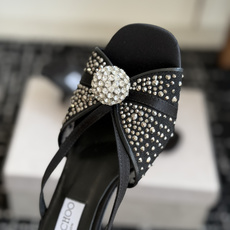 代购级Jimmy Choo 26ss 春夏 系列JC新款 高跟拖鞋 凉鞋模糊鞋履与珠宝配饰之间的界线 鲜 代购级Jimmy Choo 26ss 春夏 系列JC新款 高跟拖鞋 凉鞋模糊鞋履与珠宝配饰之间的界线 鲜