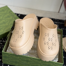 代购级Gucci 古驰26 ss 春夏爆款松糕凉拖系列… GUCCI松糕半拖,摇摇防滑厚底2026夏季新 代购级Gucci 古驰26 ss 春夏爆款松糕凉拖系列… GUCCI松糕半拖,摇摇防滑厚底2026夏季新