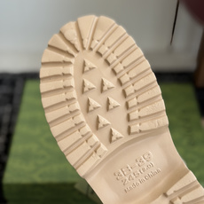 代购级Gucci 古驰26 ss 春夏爆款松糕凉拖系列… GUCCI松糕半拖,摇摇防滑厚底2026夏季新 代购级Gucci 古驰26 ss 春夏爆款松糕凉拖系列… GUCCI松糕半拖,摇摇防滑厚底2026夏季新