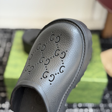 代购级Gucci 古驰26 ss 春夏爆款松糕凉拖系列… GUCCI松糕半拖,摇摇防滑厚底2026夏季新 代购级Gucci 古驰26 ss 春夏爆款松糕凉拖系列… GUCCI松糕半拖,摇摇防滑厚底2026夏季新