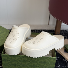 代购级Gucci 古驰26 ss 春夏爆款松糕凉拖系列… GUCCI松糕半拖,摇摇防滑厚底2026夏季新 代购级Gucci 古驰26 ss 春夏爆款松糕凉拖系列… GUCCI松糕半拖,摇摇防滑厚底2026夏季新