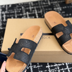 代购级Louis vuitton 26ss 沙滩拖 又一爆款 最新 顶配版本LV一出即巅峰的超爆款的H拖 代购级Louis vuitton 26ss 沙滩拖 又一爆款 最新 顶配版本LV一出即巅峰的超爆款的H拖