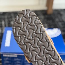 代购级BIRKENSTOCK 26ss博肯 真软木潮流时尚 钻扣 休闲 包头拖人体工程学设计符合脚形的 代购级BIRKENSTOCK 26ss博肯 真软木潮流时尚 钻扣 休闲 包头拖人体工程学设计符合脚形的