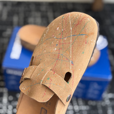 代购级BIRKENSTOCK 26ss博肯 真软木潮流时尚 钻扣 休闲 包头拖人体工程学设计符合脚形的 代购级BIRKENSTOCK 26ss博肯 真软木潮流时尚 钻扣 休闲 包头拖人体工程学设计符合脚形的