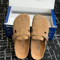代购级BIRKENSTOCK 26ss博肯 真软木潮流时尚 钻扣 休闲 包头拖人体工程学设计符合脚形的 代购级BIRKENSTOCK 26ss博肯 真软木潮流时尚 钻扣 休闲 包头拖人体工程学设计符合脚形的