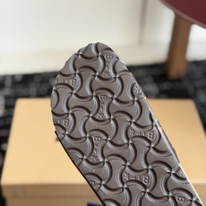代购级Louis vuitton 26ss 沙滩拖 又一爆款 最新 顶配版本LV一出即巅峰的超爆款的H拖 代购级Louis vuitton 26ss 沙滩拖 又一爆款 最新 顶配版本LV一出即巅峰的超爆款的H拖