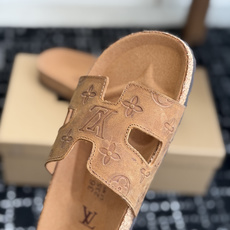 代购级Louis vuitton 26ss 沙滩拖 又一爆款 最新 顶配版本LV一出即巅峰的超爆款的H拖 代购级Louis vuitton 26ss 沙滩拖 又一爆款 最新 顶配版本LV一出即巅峰的超爆款的H拖