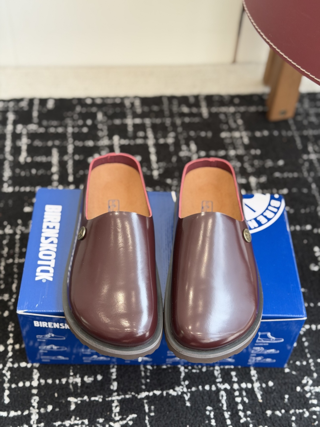 代购级BIRKENSTOCK  26ss博肯 真软木潮流时尚 钻扣 休闲 包头拖人体工程学设计符合脚形的