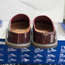 代购级BIRKENSTOCK 26ss博肯 真软木潮流时尚 钻扣 休闲 包头拖人体工程学设计符合脚形的 代购级BIRKENSTOCK 26ss博肯 真软木潮流时尚 钻扣 休闲 包头拖人体工程学设计符合脚形的