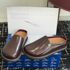 代购级BIRKENSTOCK 26ss博肯 真软木潮流时尚 钻扣 休闲 包头拖人体工程学设计符合脚形的 代购级BIRKENSTOCK 26ss博肯 真软木潮流时尚 钻扣 休闲 包头拖人体工程学设计符合脚形的