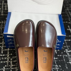 代购级BIRKENSTOCK 26ss博肯 真软木潮流时尚 钻扣 休闲 包头拖人体工程学设计符合脚形的 代购级BIRKENSTOCK 26ss博肯 真软木潮流时尚 钻扣 休闲 包头拖人体工程学设计符合脚形的
