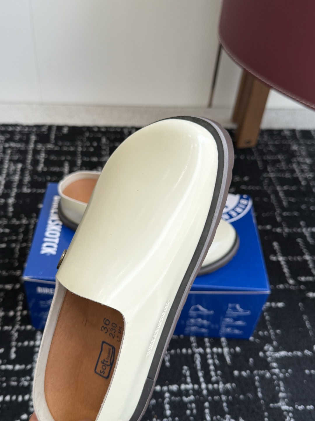 代购级BIRKENSTOCK  26ss博肯 真软木潮流时尚 钻扣 休闲 包头拖人体工程学设计符合脚形的