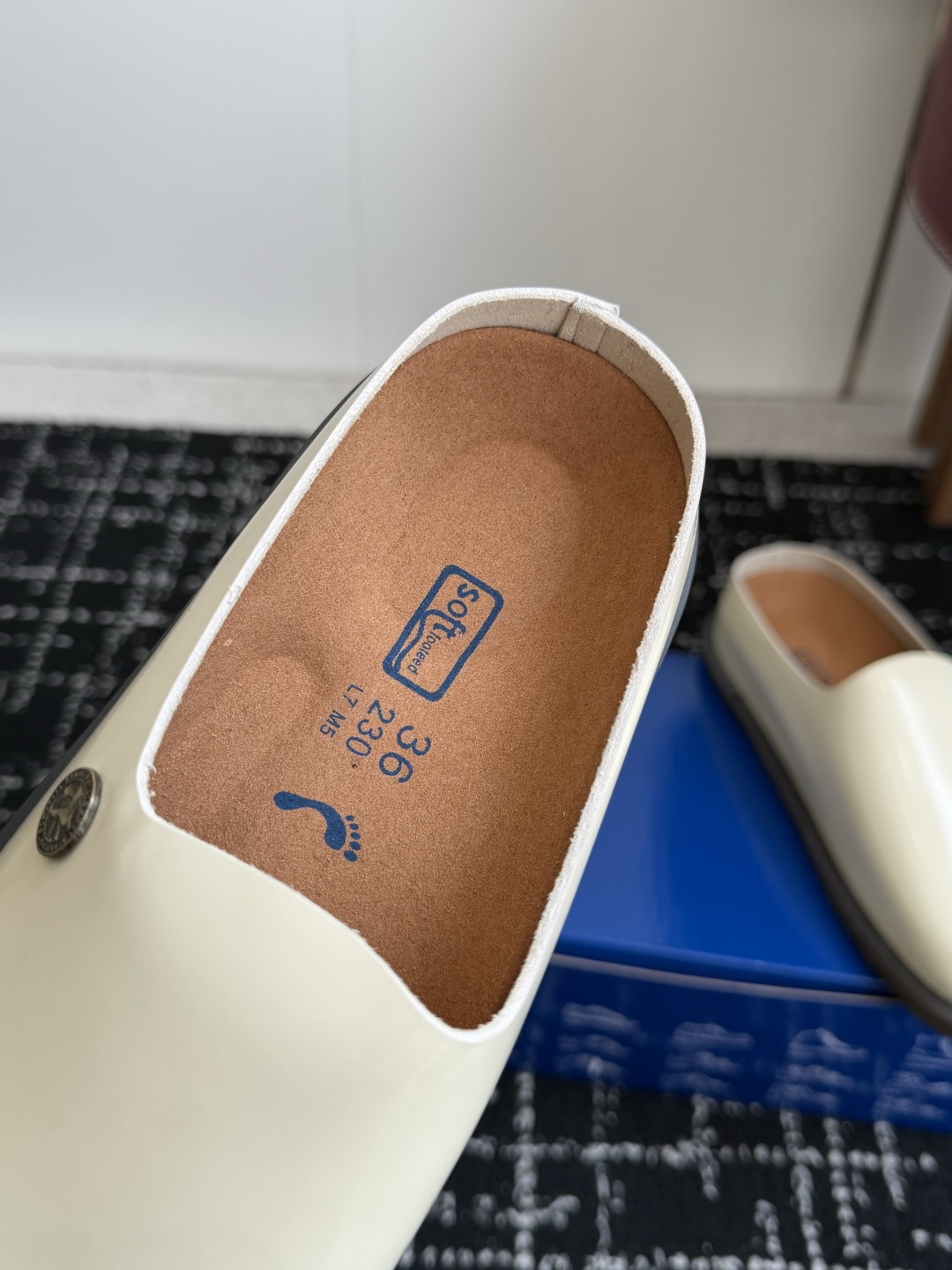 代购级BIRKENSTOCK  26ss博肯 真软木潮流时尚 钻扣 休闲 包头拖人体工程学设计符合脚形的