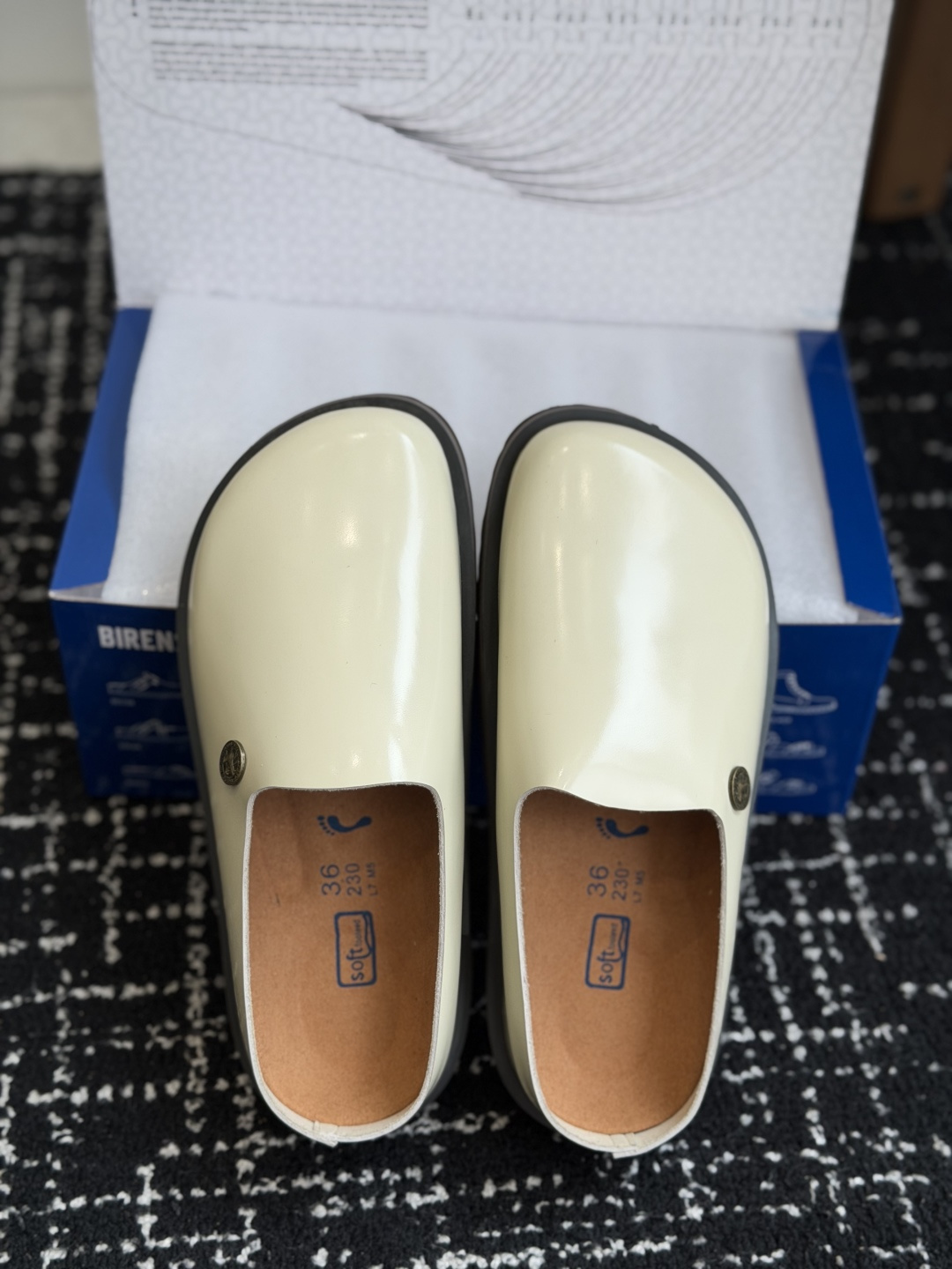 代购级BIRKENSTOCK  26ss博肯 真软木潮流时尚 钻扣 休闲 包头拖人体工程学设计符合脚形的