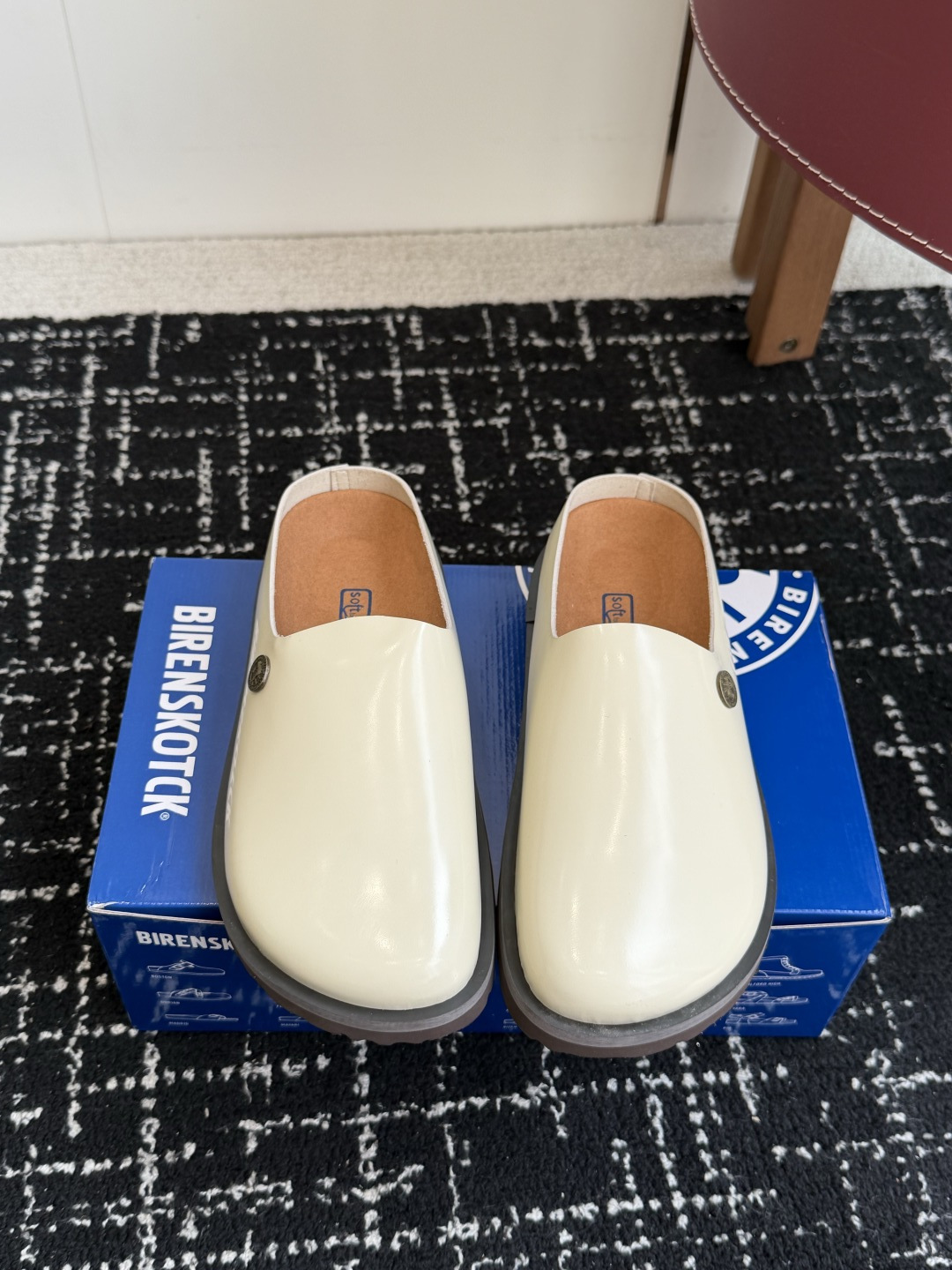代购级BIRKENSTOCK  26ss博肯 真软木潮流时尚 钻扣 休闲 包头拖人体工程学设计符合脚形的