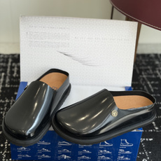 代购级BIRKENSTOCK 26ss博肯 真软木潮流时尚 钻扣 休闲 包头拖人体工程学设计符合脚形的 代购级BIRKENSTOCK 26ss博肯 真软木潮流时尚 钻扣 休闲 包头拖人体工程学设计符合脚形的