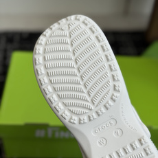 代购级Crocs卡骆驰芭蕾鞋女鞋洞洞鞋凉鞋 这双Crocs经典芭蕾洞洞鞋将休闲舒适与优雅设计巧 代购级Crocs卡骆驰芭蕾鞋女鞋洞洞鞋凉鞋 这双Crocs经典芭蕾洞洞鞋将休闲舒适与优雅设计巧