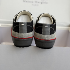 代购级MaisonMargiela MM6 马吉拉 做旧厚底 德训鞋 休闲 运动鞋这一款德国训练鞋延续 代购级MaisonMargiela MM6 马吉拉 做旧厚底 德训鞋 休闲 运动鞋这一款德国训练鞋延续