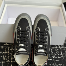 代购级MaisonMargiela MM6 马吉拉 做旧厚底 德训鞋 休闲 运动鞋这一款德国训练鞋延续 代购级MaisonMargiela MM6 马吉拉 做旧厚底 德训鞋 休闲 运动鞋这一款德国训练鞋延续