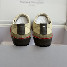 代购级MaisonMargiela MM6 马吉拉 做旧厚底 德训鞋 休闲 运动鞋这一款德国训练鞋延续 代购级MaisonMargiela MM6 马吉拉 做旧厚底 德训鞋 休闲 运动鞋这一款德国训练鞋延续