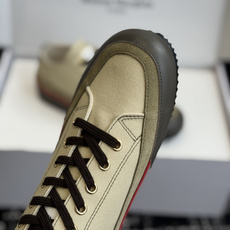 代购级MaisonMargiela MM6 马吉拉 做旧厚底 德训鞋 休闲 运动鞋这一款德国训练鞋延续 代购级MaisonMargiela MM6 马吉拉 做旧厚底 德训鞋 休闲 运动鞋这一款德国训练鞋延续