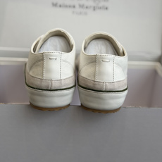 代购级MaisonMargiela MM6 马吉拉 做旧厚底 德训鞋 休闲 运动鞋这一款德国训练鞋延续 代购级MaisonMargiela MM6 马吉拉 做旧厚底 德训鞋 休闲 运动鞋这一款德国训练鞋延续