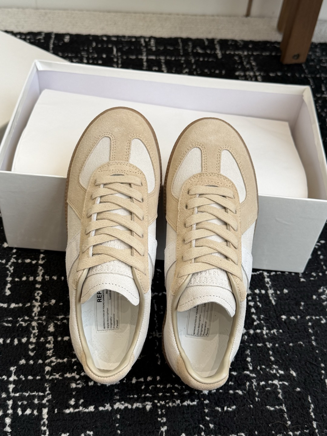 代购级MaisonMargiela MM6 马吉拉 26新色 情侣款  德训鞋 休闲 运动鞋原版购入开发