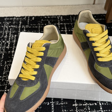 代购级MaisonMargiela MM6 马吉拉 26新色 情侣款 德训鞋 休闲 运动鞋原版购入开发 代购级MaisonMargiela MM6 马吉拉 26新色 情侣款 德训鞋 休闲 运动鞋原版购入开发